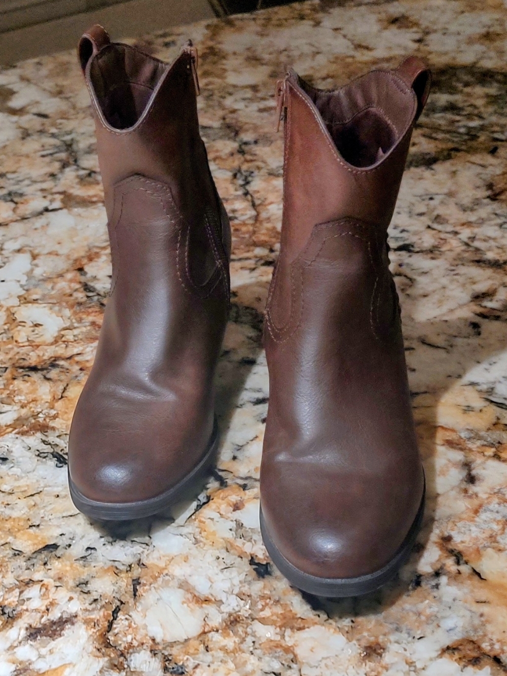 Frye & Co. Brown Leather Heeled Ankle Boots 7M